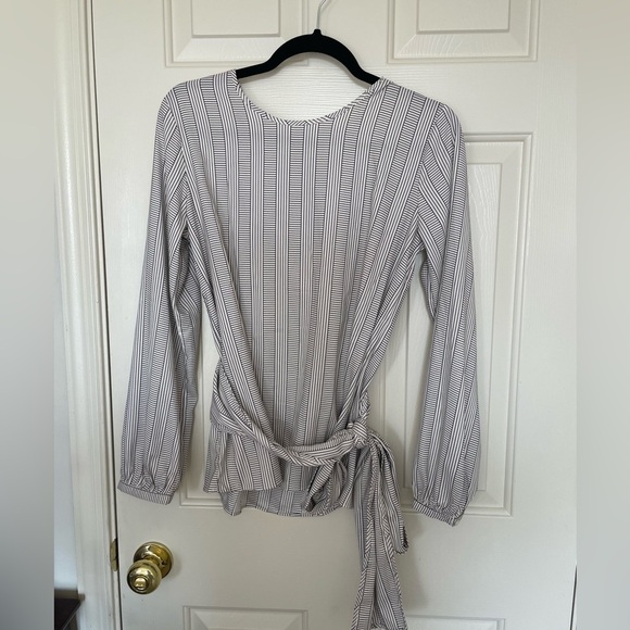 Ann Taylor black and white striped blouse small - Picture 1 of 8